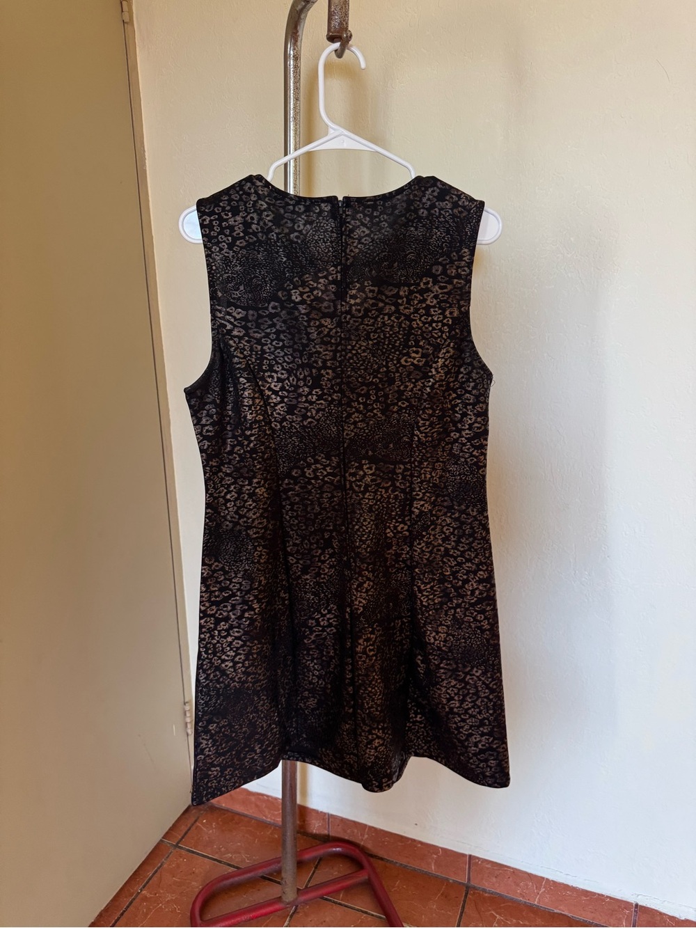 Luxology Black Metallic Leopard Print Mini Dress – Size L - Picture 4 of 7